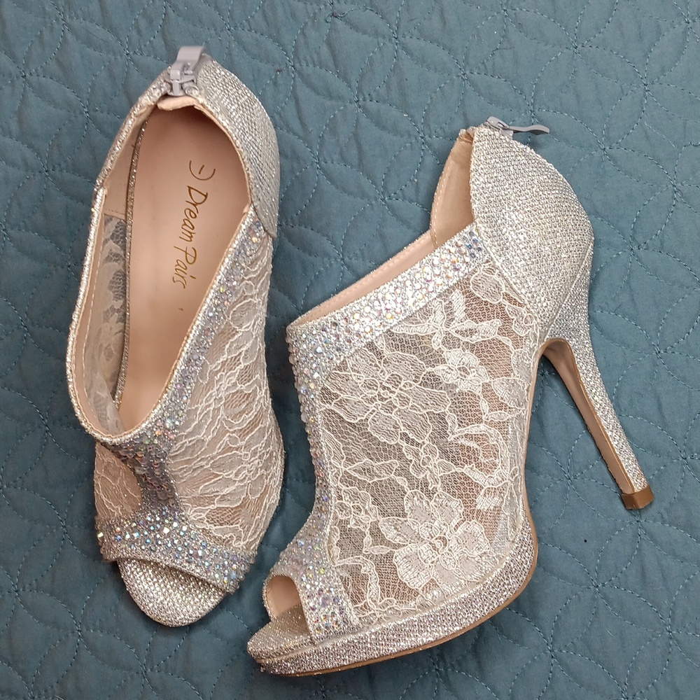 Dream Pairs Open Toe Lace Bootie
